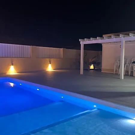Con Piscina Ojo Del Calderon *