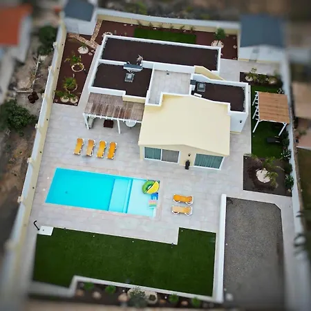 Con Piscina Ojo Del Calderon 빌라 라하레스