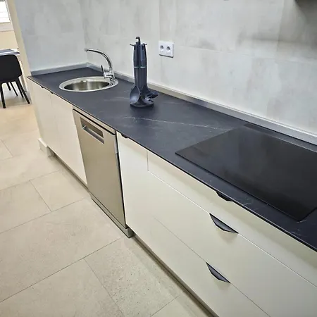 Con Piscina Ojo Del Calderon * 라하레스